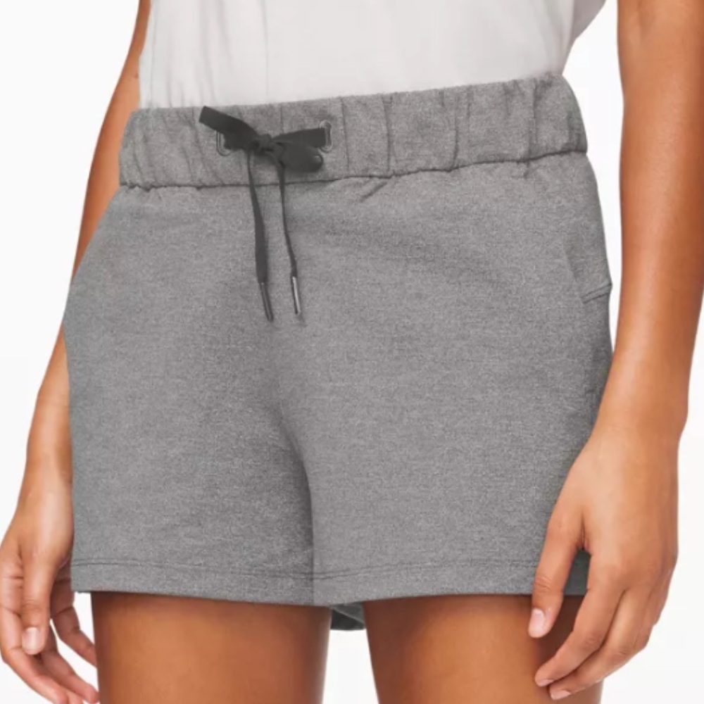 Lululemon On The Fly Short 2.5”